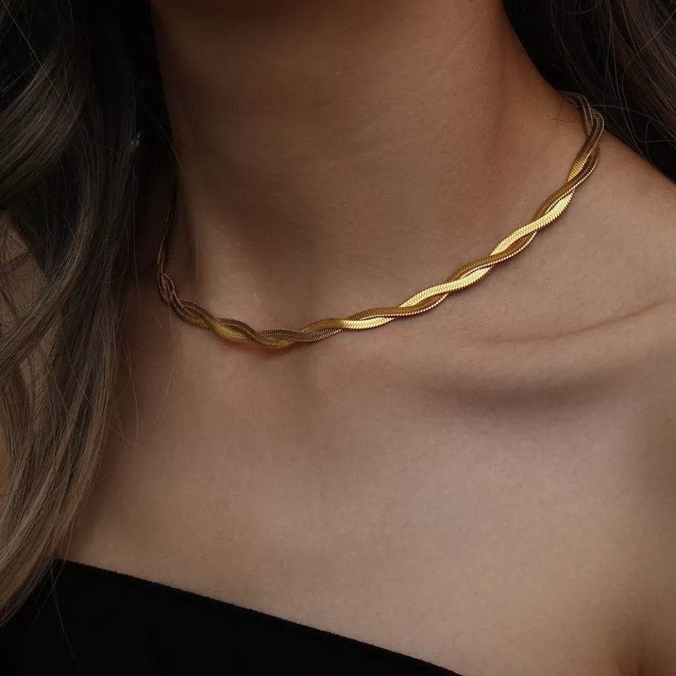 Twisted golden snake necklace