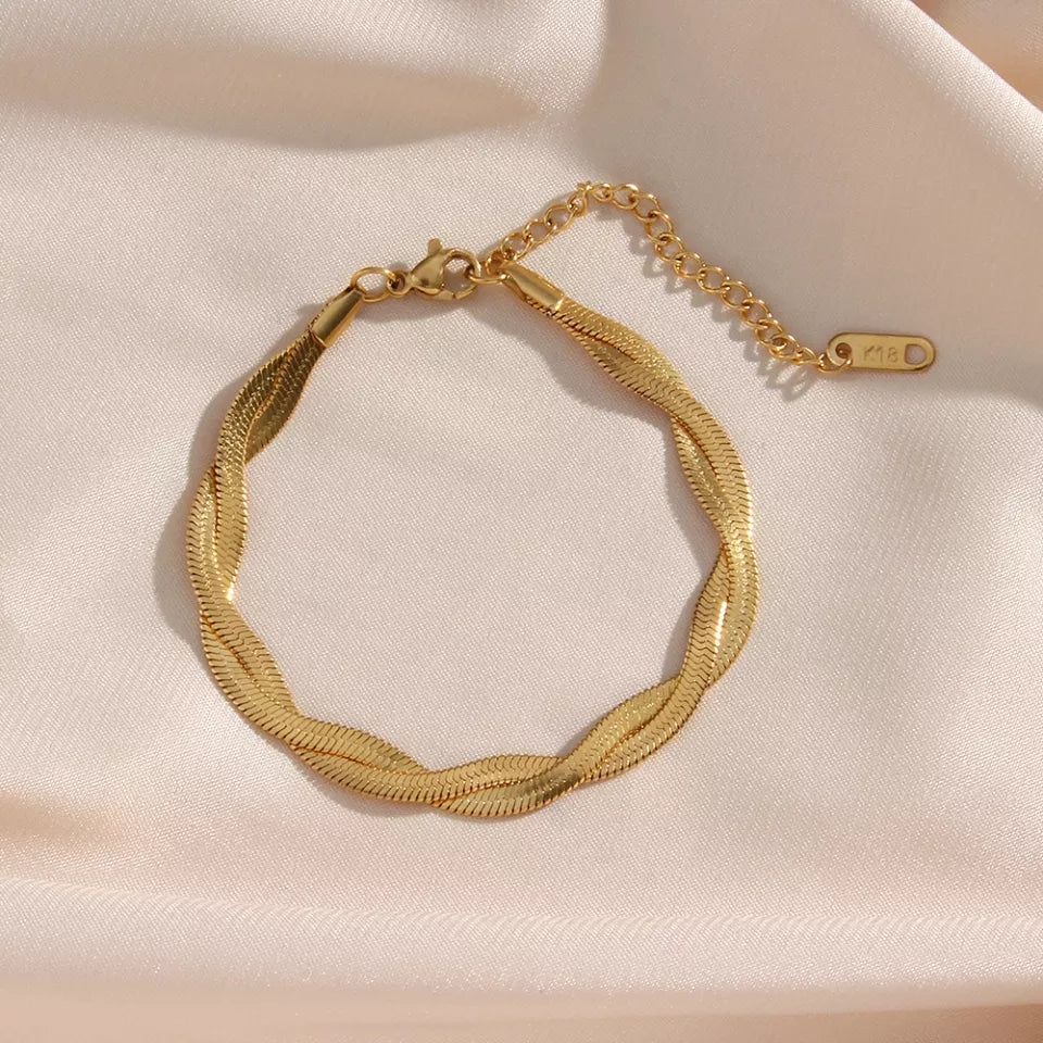 Twisted golden snake bracelet